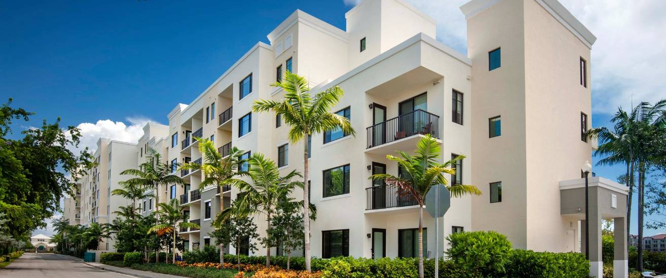 Bell Lighthouse Point Apartments reviews | 4611 N Federal Hwy - Pompano Beach FL