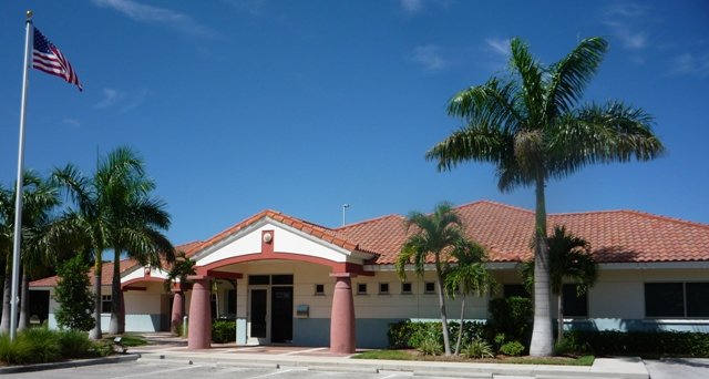 Mitchell Dentistry reviews | 32 Barkley Cir - Fort Myers FL
