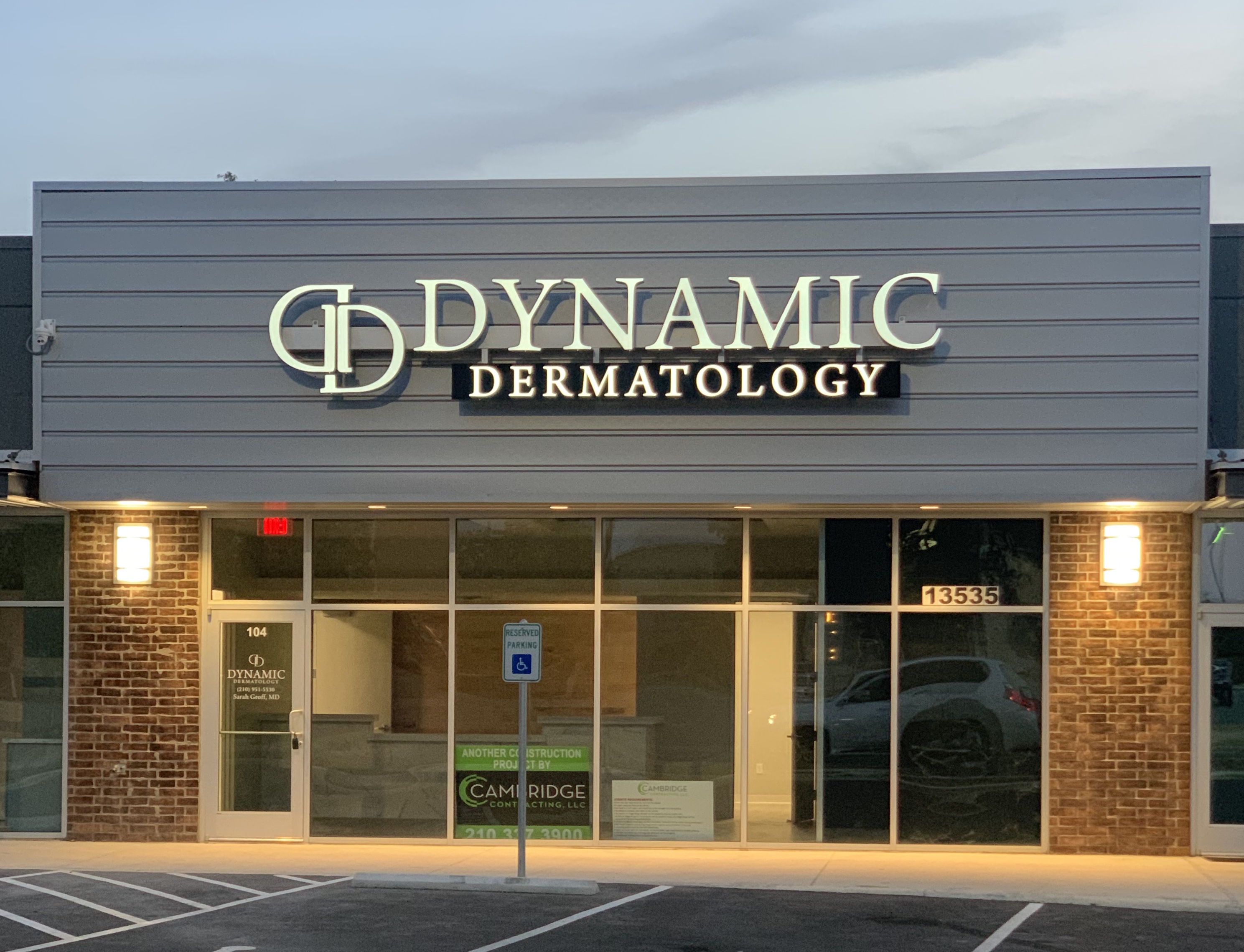 Dynamic Dermatology - Sarah Groff, MD reviews | 13535 Hausman Pass - San Antonio TX