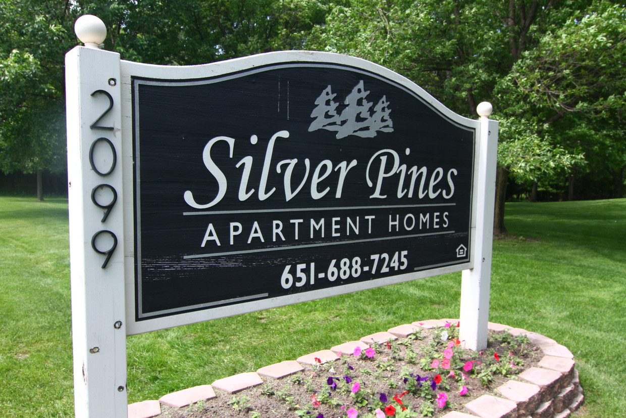 Silver Pines reviews | 2099 Silver Bell Rd - Eagan MN
